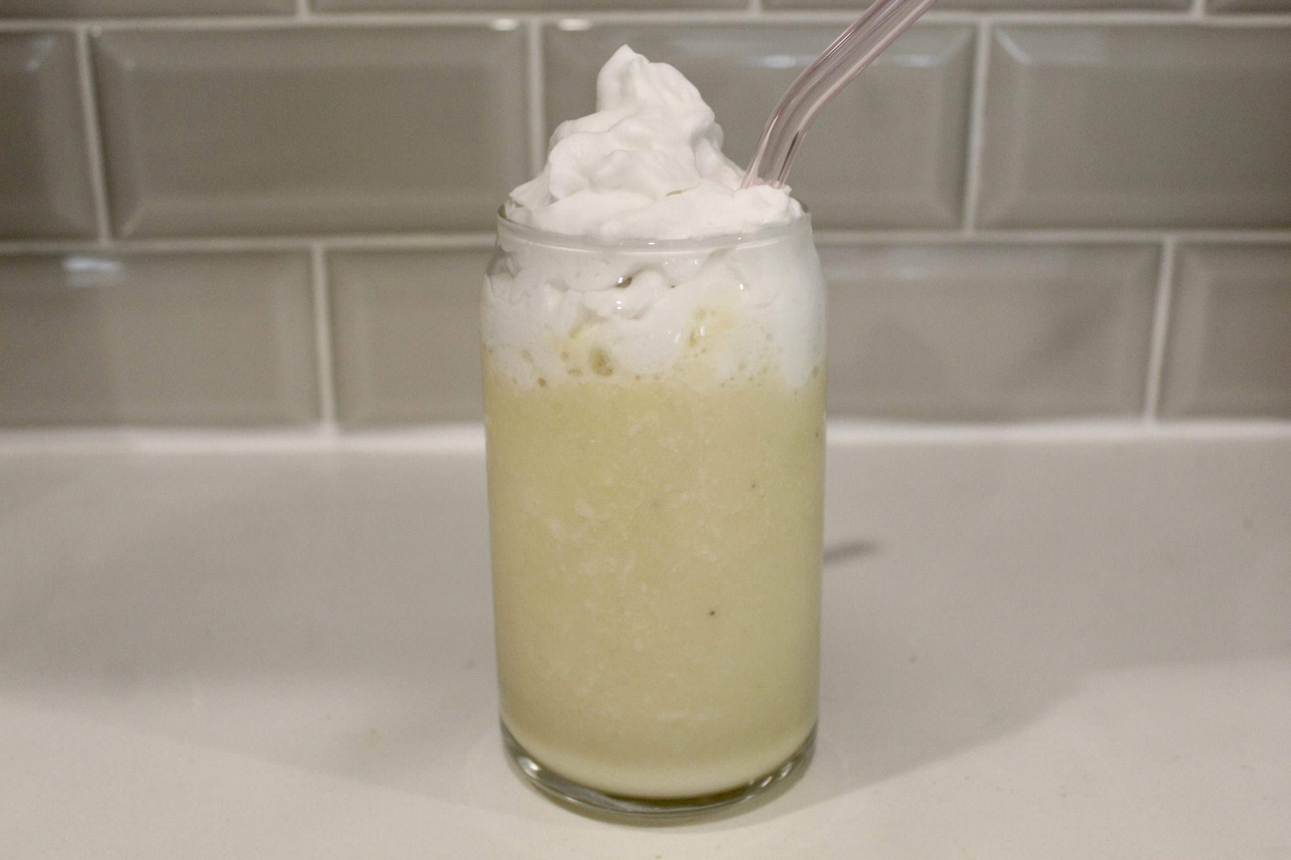 Easy Vegan Pineapple Coconut Smoothie – No Meat Fast Feet